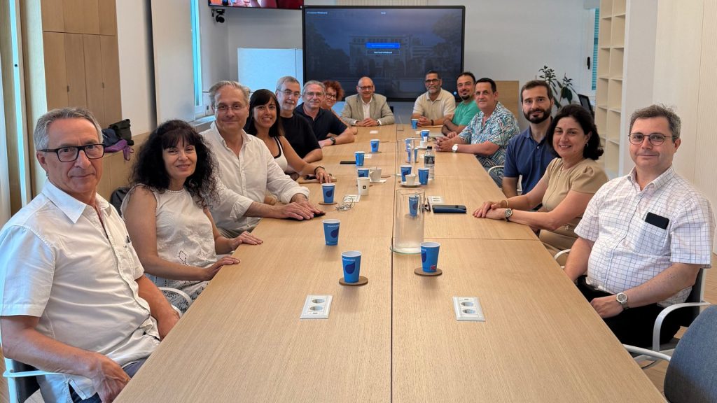 El degà es reuneix amb l’Equip Directiu de l’EEBE per compartir reptes i estratègies de futur