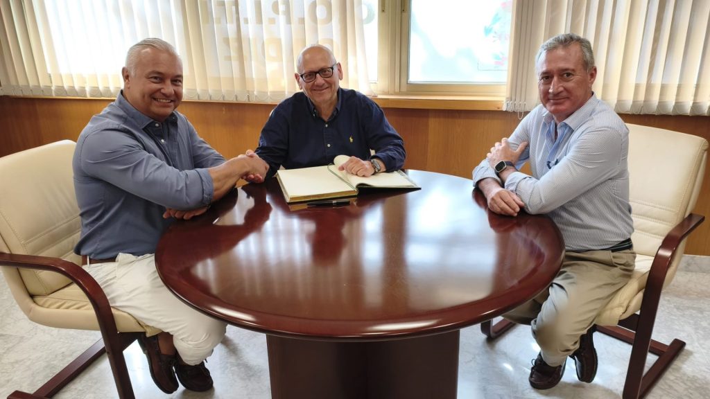 Ricard Nogués visita el Col·legi d’Enginyers Tècnics Industrials de Cádiz