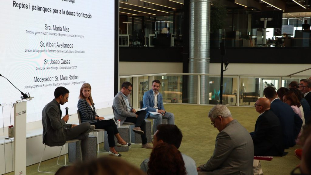 La indústria catalana afronta el repte de la transició energètica i la descarbonització